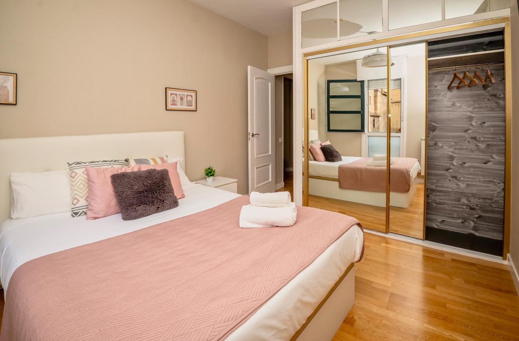 Santiago Tower Aire Ac Casco Antiguo By Apartamentos Logroño Eksteriør billede